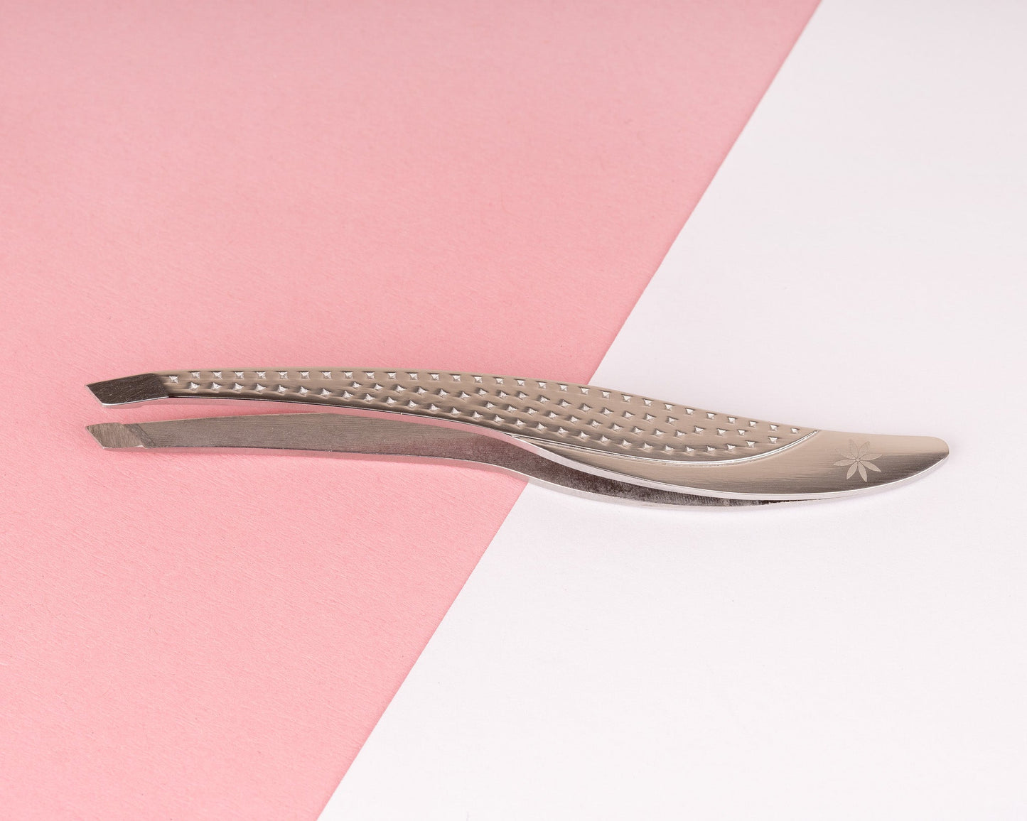 Brushworks Trditional Tweezer