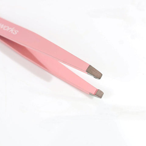 Brushworks Slanted Tweezer