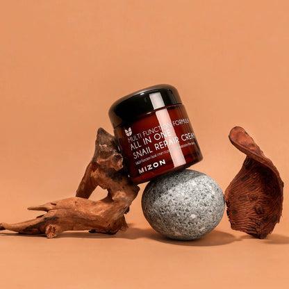 ميزون كريم الحلزون الشامل لشد وترطيب وتفتيح البشرة 75 مل
