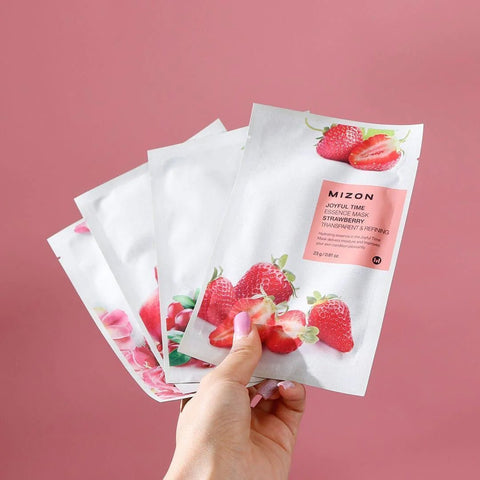 Mizon Face mask with strawberry vitamins